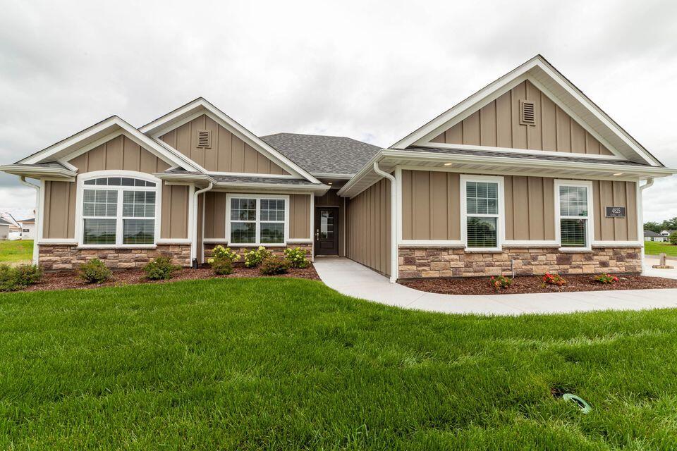 Foto principal - 4825 Kenora Dr