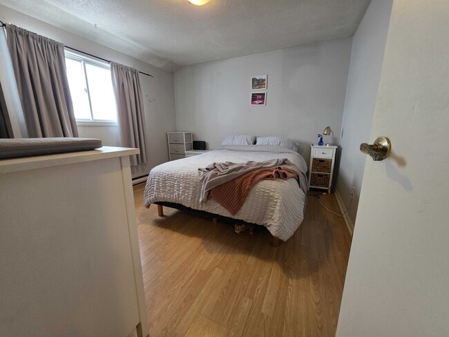 Building Photo - 136 Patrick St