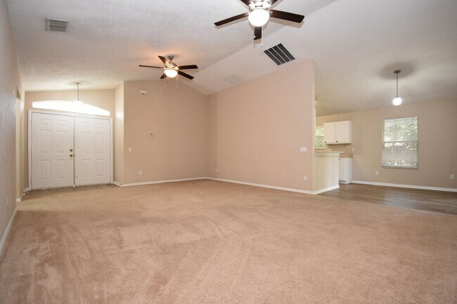 Building Photo - 8318 SW 64th Place (Hickory Forest)