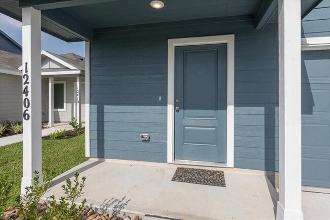 Building Photo - 12406 Lady Slipper Rd