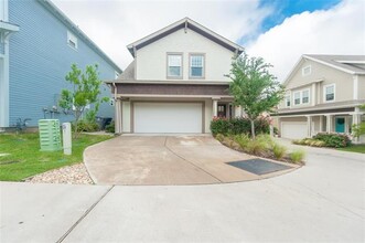 Building Photo - 971 Bassett Pl