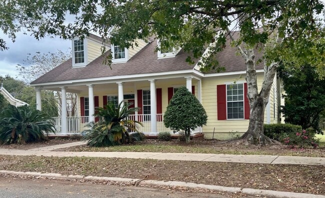 Building Photo - 3722 Longfellow Rd