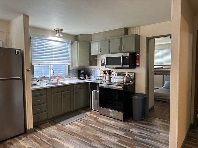 Foto del edificio - 757 Ocean Ct NW