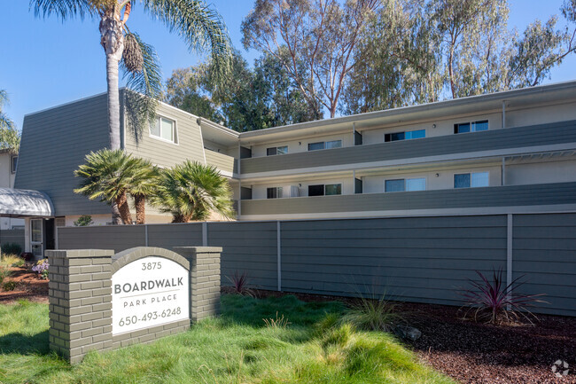 Building - Boardwalk Park Place Apartments