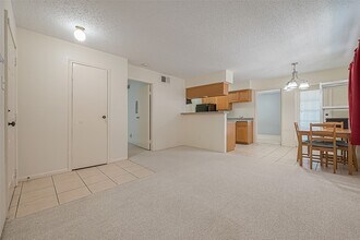 Building Photo - 2750 Holly Hall St
