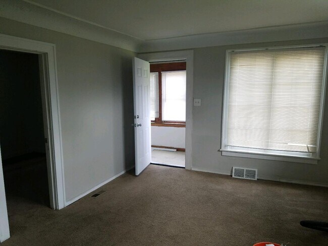 Foto del edificio - 83 W George Ave