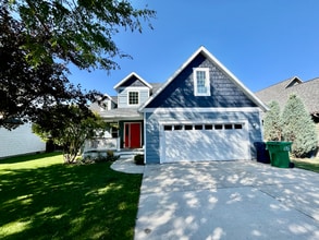Building Photo - 2709 Goldenrod Ln