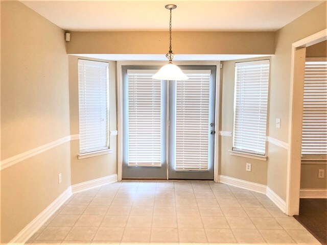 Foto del edificio - 1325 Sunray Dr