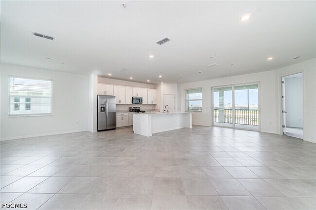 Foto del edificio - 15194 Bluffton Ln