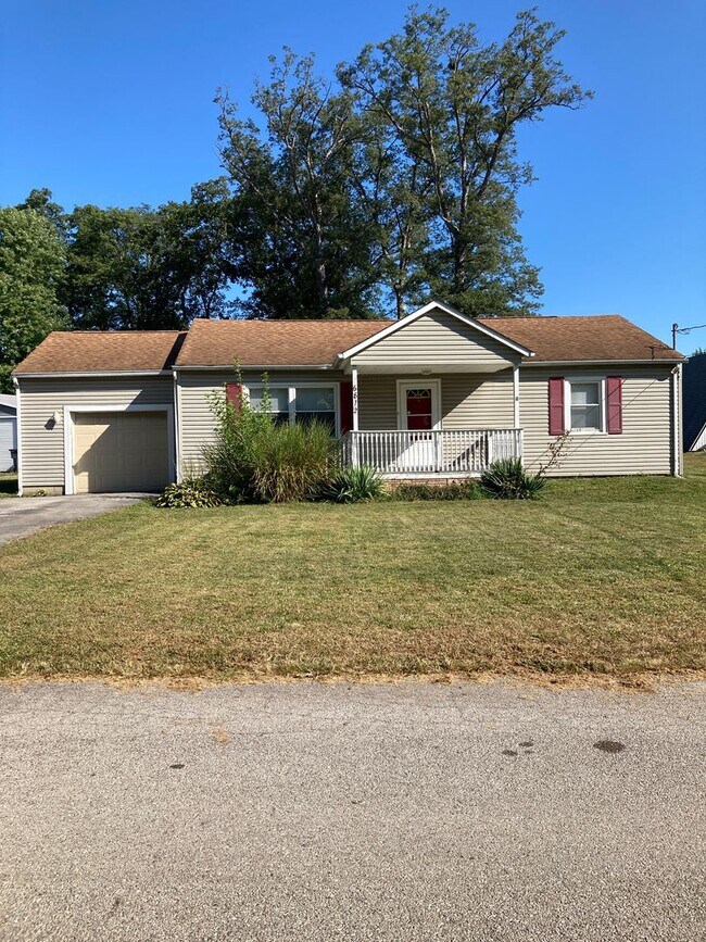 Building Photo - 2 bedroom with large yard, Liberty-Perry S...