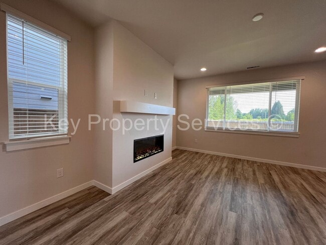 Building Photo - Gorgeous Modern Traditional Home in Brush ...
