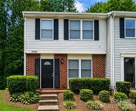 Building Photo - 9456 Lexington Cir