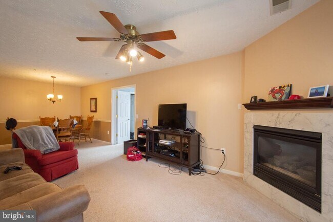 Building Photo - 2054 Quaker Way