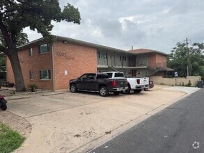 Building Photo - 1407 W 39th 1/2 St