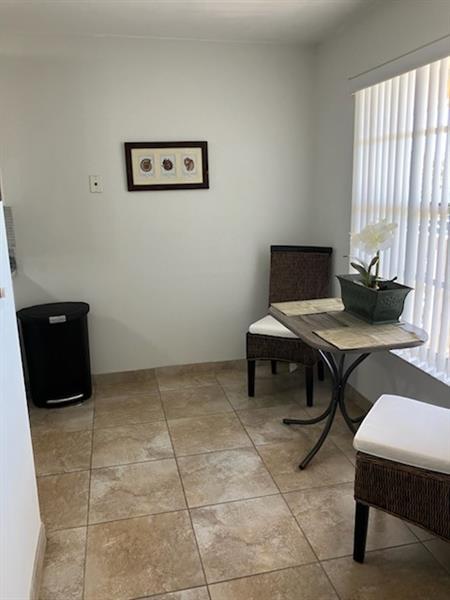 Foto del edificio - 1835 NW 18th St