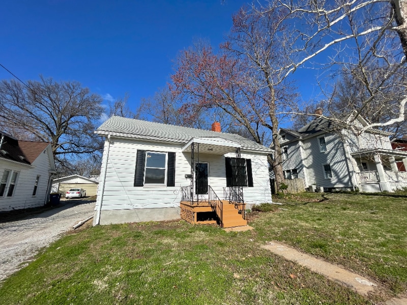 321 N Fillmore St, Edwardsville, IL 62025 House for Rent in Edwardsville, IL