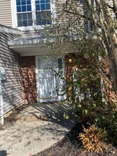 Building Photo - 66 Holly Dr