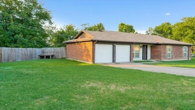 Building Photo - 1500 High Ridge Rd