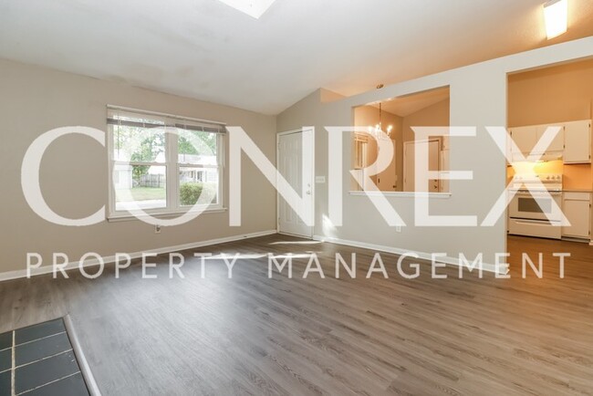 Foto del edificio - 3 Bedroom! Now Available!