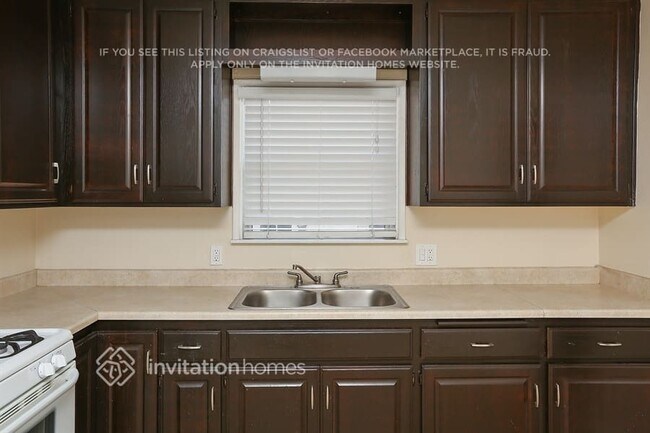 Foto del edificio - 4703 W 169th St