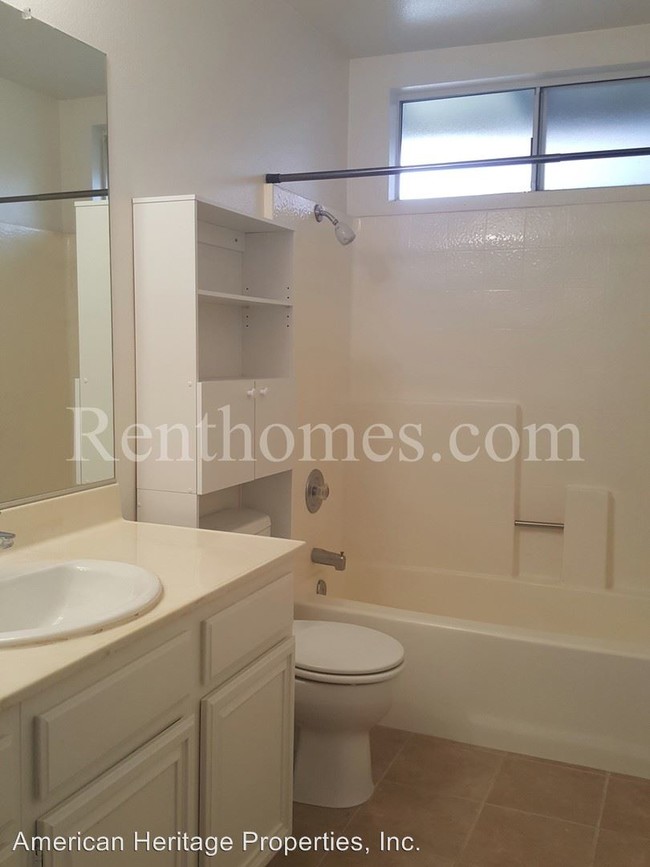 2 Br 2 Bath House 2348 Briarwood Place House For Rent In