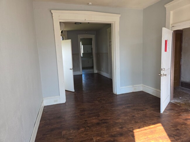 Foto del edificio - 225 Upton St