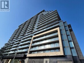 Building Photo - 3009-3009 Novar Rd