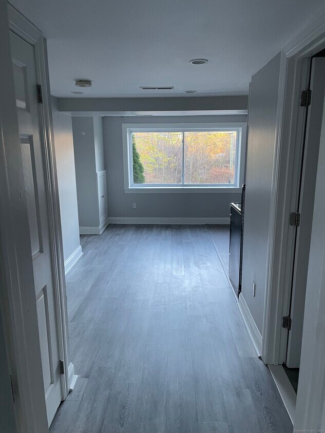 Foto del edificio - 47 Riverside Ave