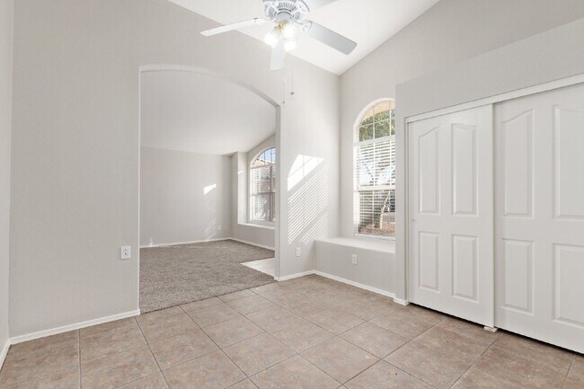 Foto del edificio - 12454 W Holly St