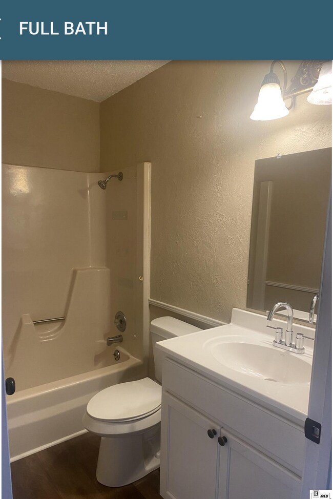 Foto del edificio - 122 Wellington Pl