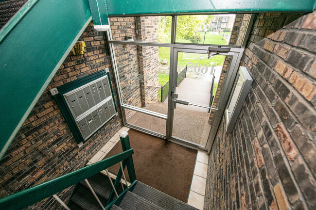 Foto del edificio - 1605 N Windsor Dr
