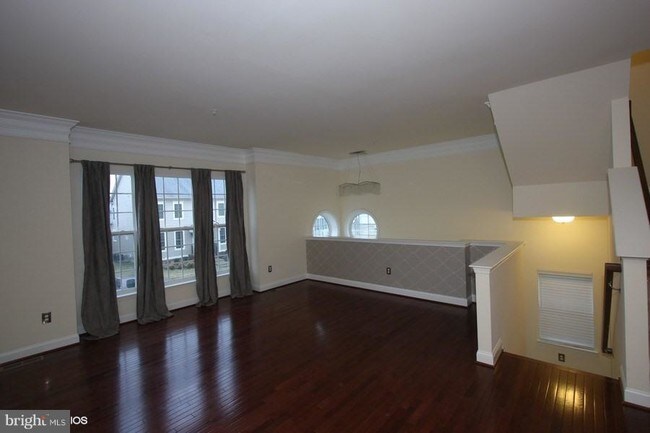 Building Photo - 420 Esmond Pl