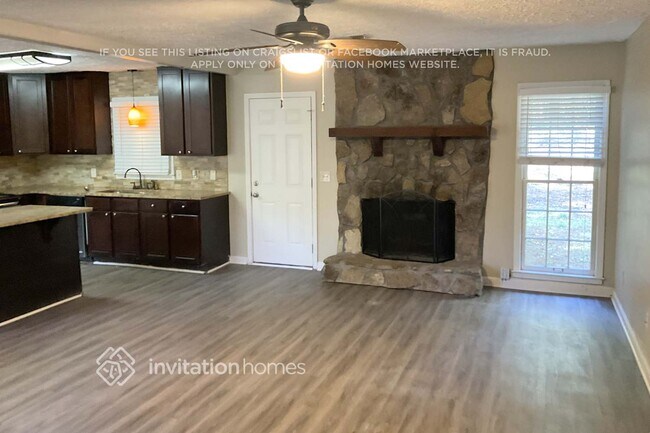 Foto del edificio - 158 Little Brook Dr