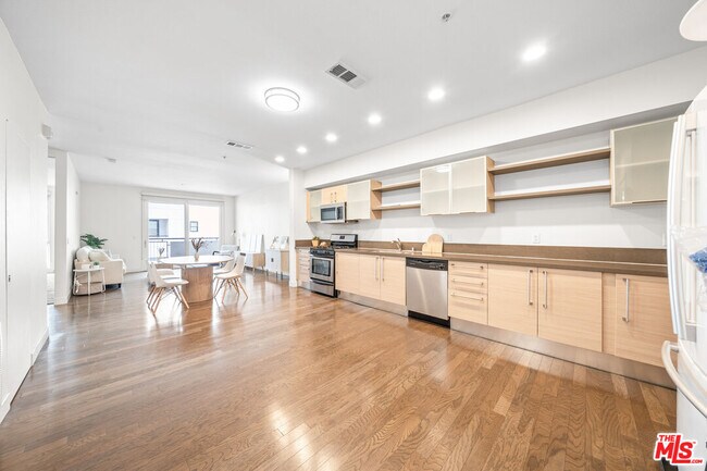 Foto del edificio - 1234 Wilshire Blvd