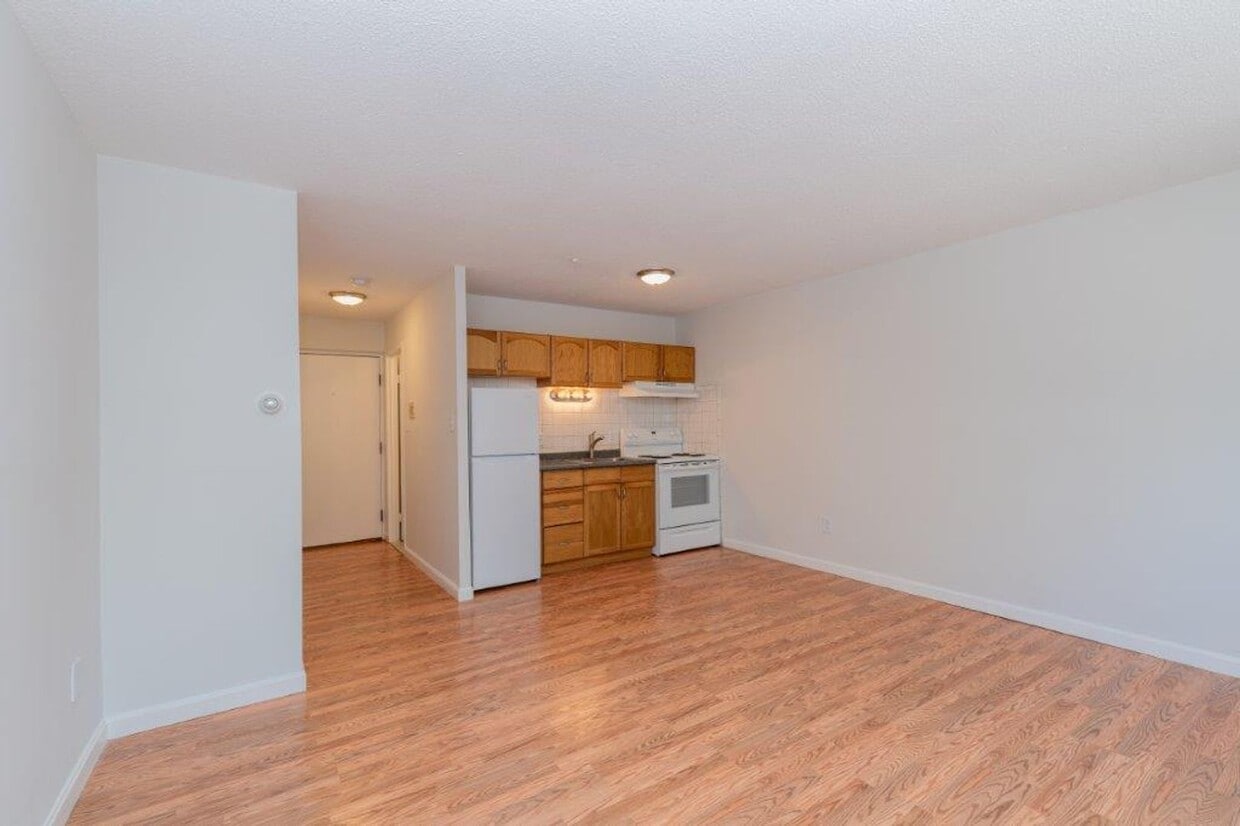 Nice, large studio in a prime location ne... - Nice, large studio  in a prime location ne...