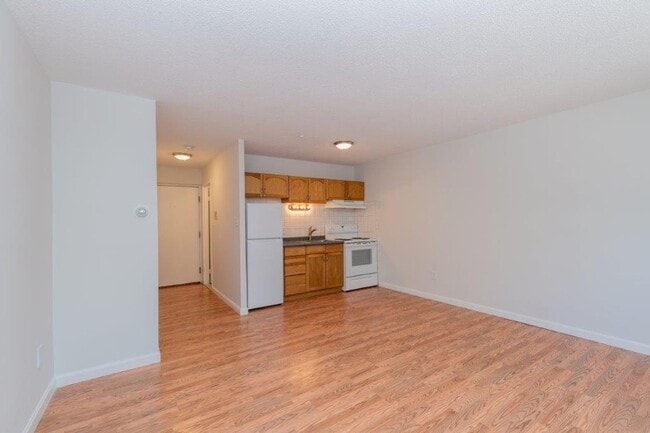 Nice, large studio in a prime location ne... - Nice, large studio  in a prime location ne... House