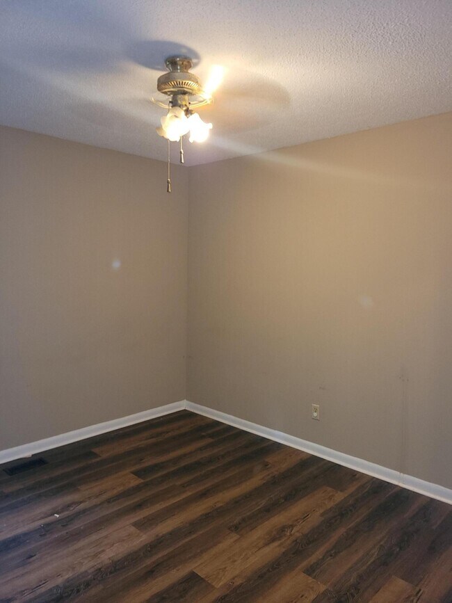 Foto del edificio - 5256 Loblolly Ln