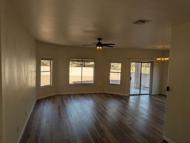 Foto del edificio - Three bedroom rental in Rancho Sahuarita Move -in ready