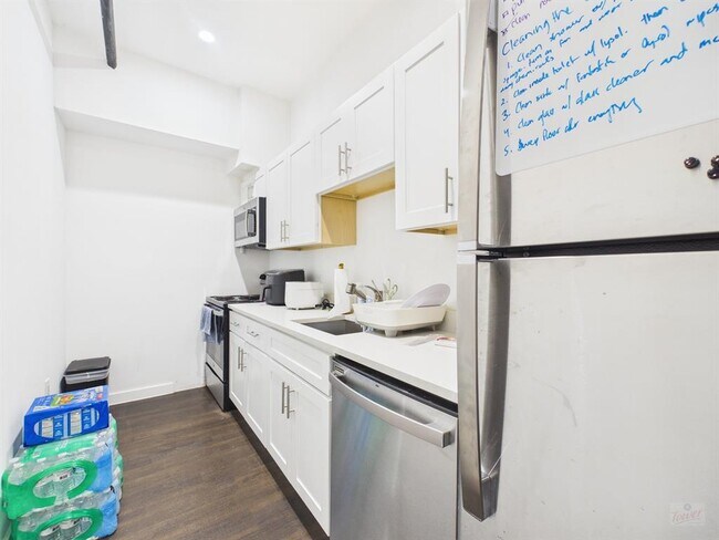 Foto del edificio - 1010 W 26th St