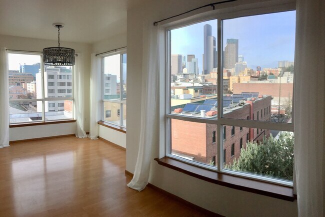 AMAZING views! - 668 S Lane St