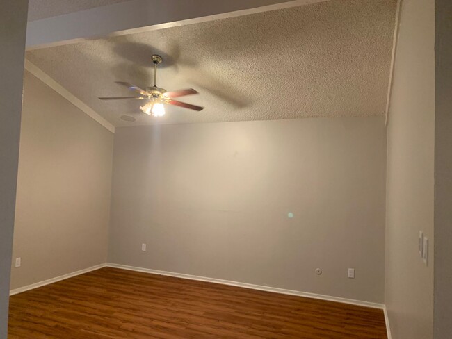 Building Photo - 7513 Quailwood Dr