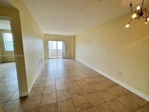 Building Photo - 50 Menores Ave