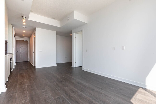 Building Photo - 125 Blue Jays Way