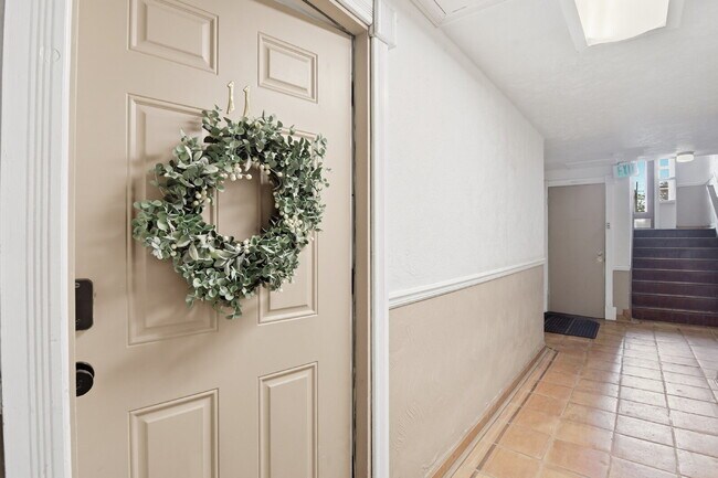 Building Photo - $1,345.95, 1 Beds - 1 Bath, Condo in Denver with Onsite Laundry!