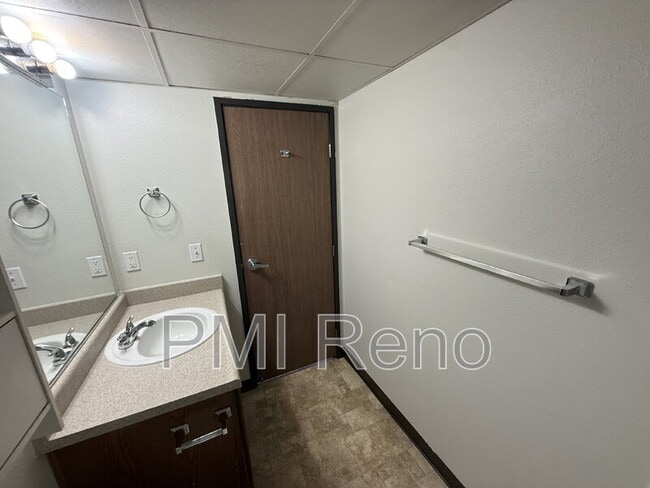 Building Photo - 1600 I St