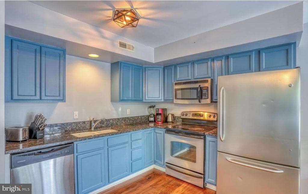 Primary Photo - 34527 Oakley Ct