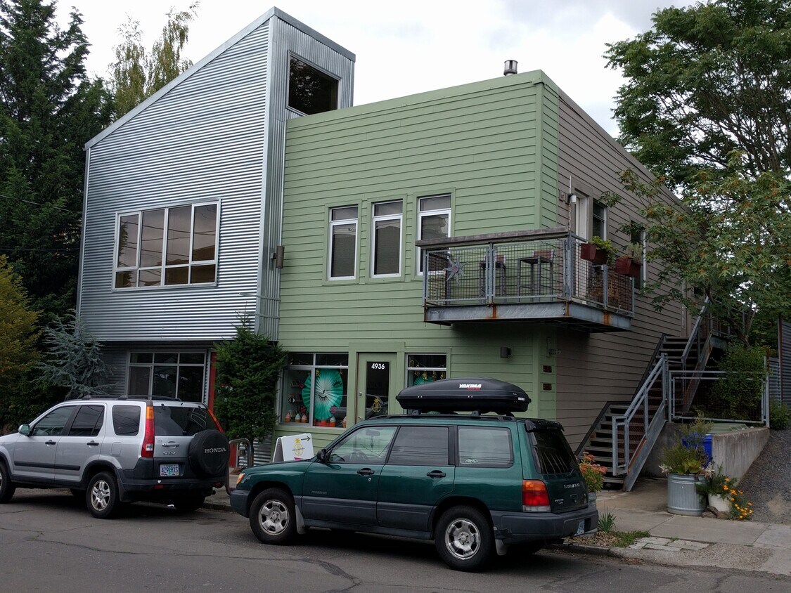 Building Photo - 4936 NE 16th Ave