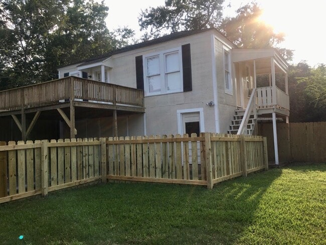 Building Photo - 1005 S Donnybrook Ave