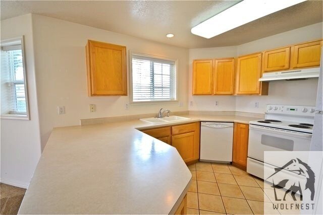 Foto del edificio - Stunning 3 Bedroom West Valley Condo
