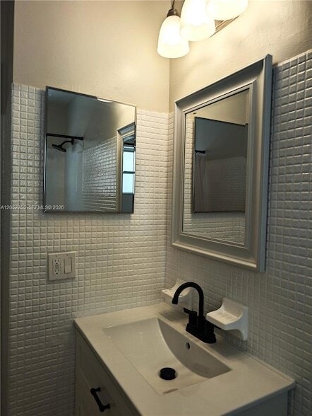 Foto del edificio - 888 SW 62nd Ave